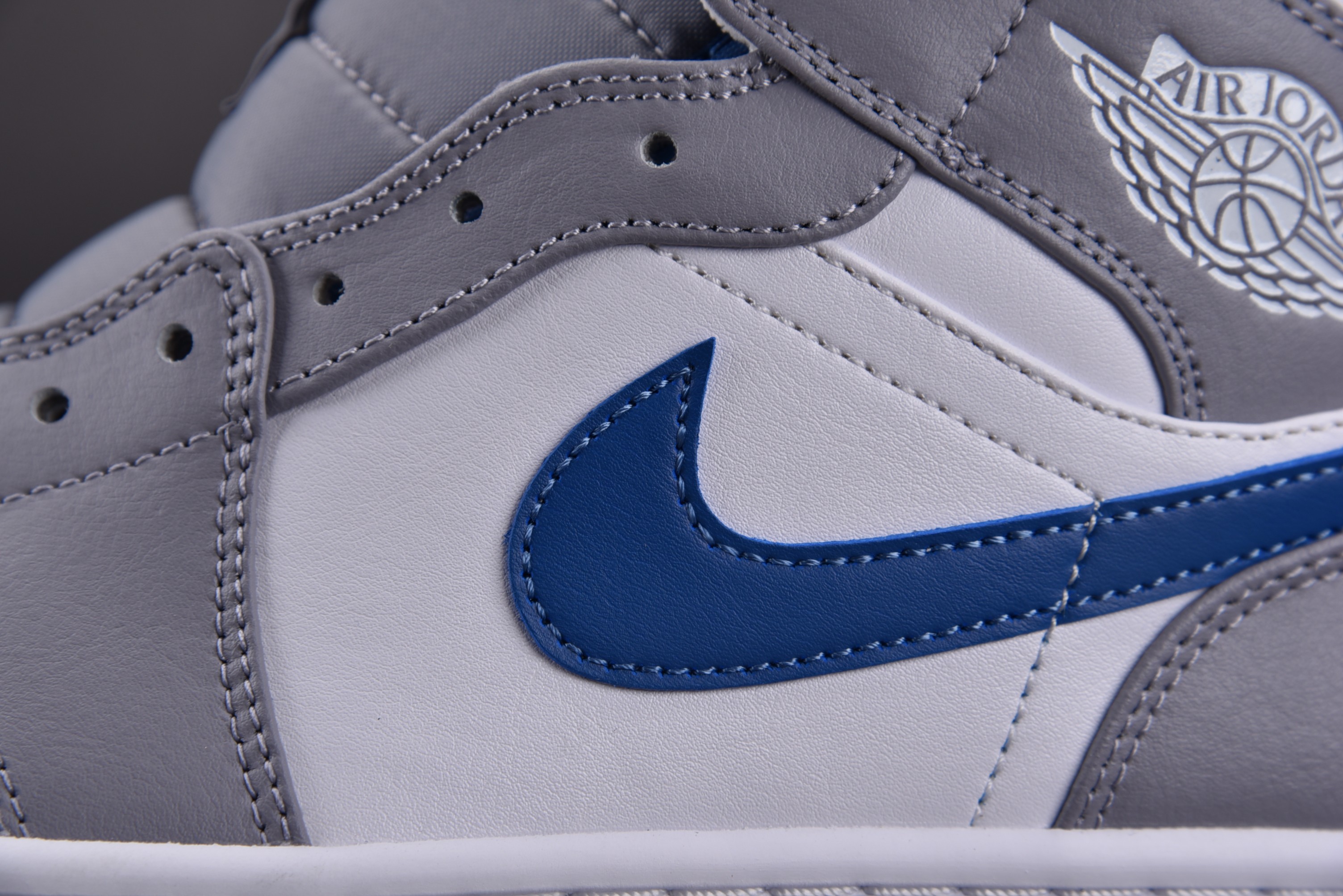 Jordan 1 Mid True Blue
