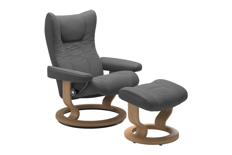 Wing lenestol m/krakk Hud Batick Grey med Classic understell i eik beis og medium størrelse. Med krakk.