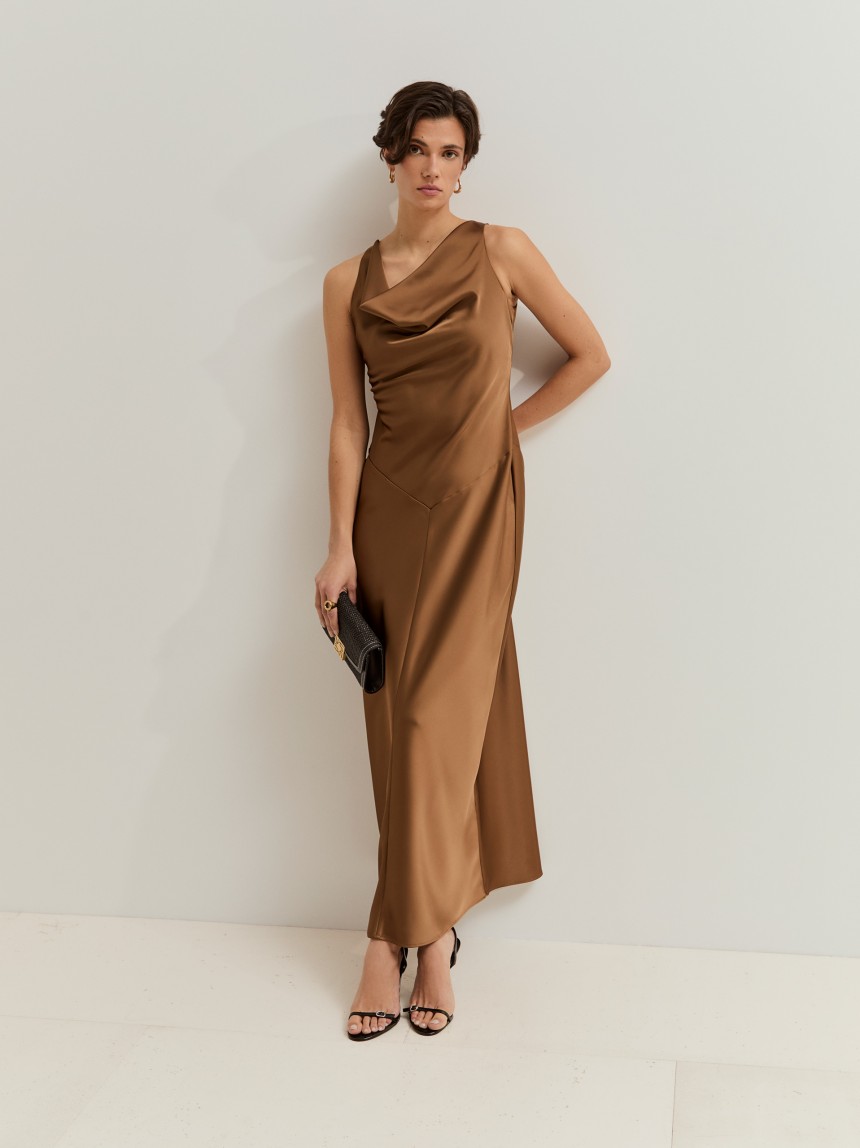 Vestido midi acetinado