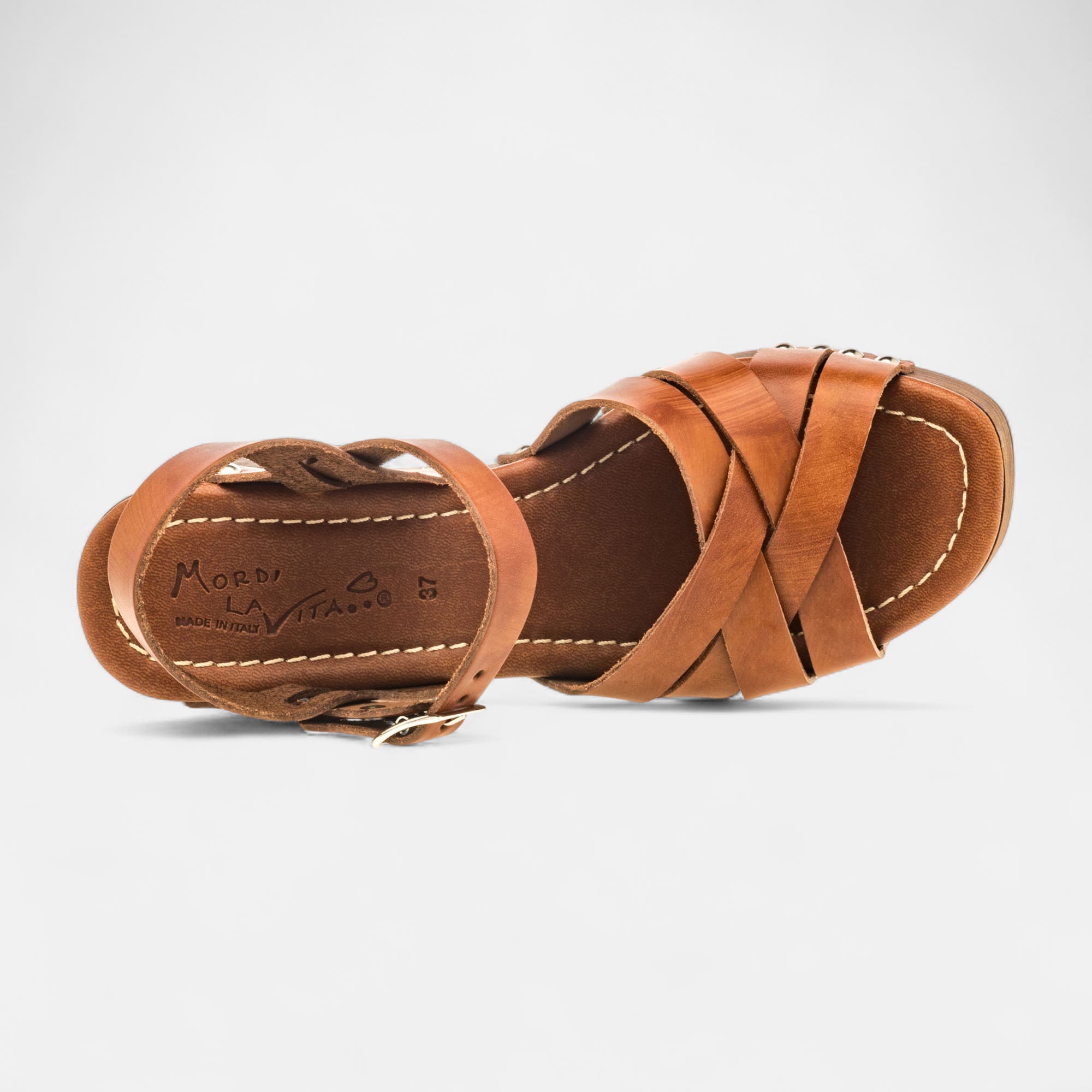 Chaussures semelle bois à talon Femme en cuir cognac