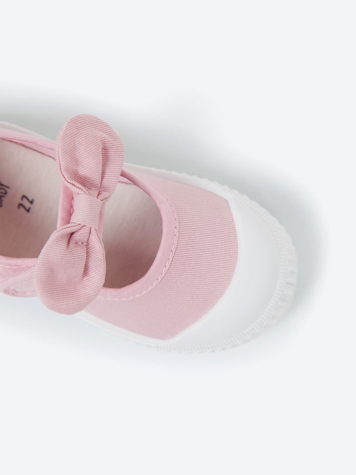 Chinelo com laço na ponta - Rosa claro