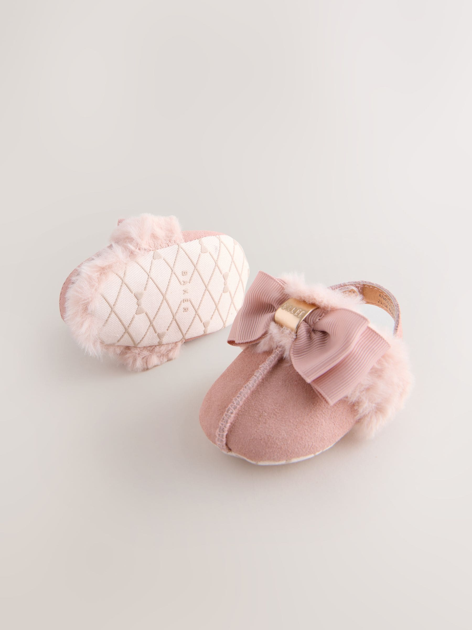 Roze - Baker by Ted Baker gewatteerde muiltjes met imitatiebont voor babymeisjes