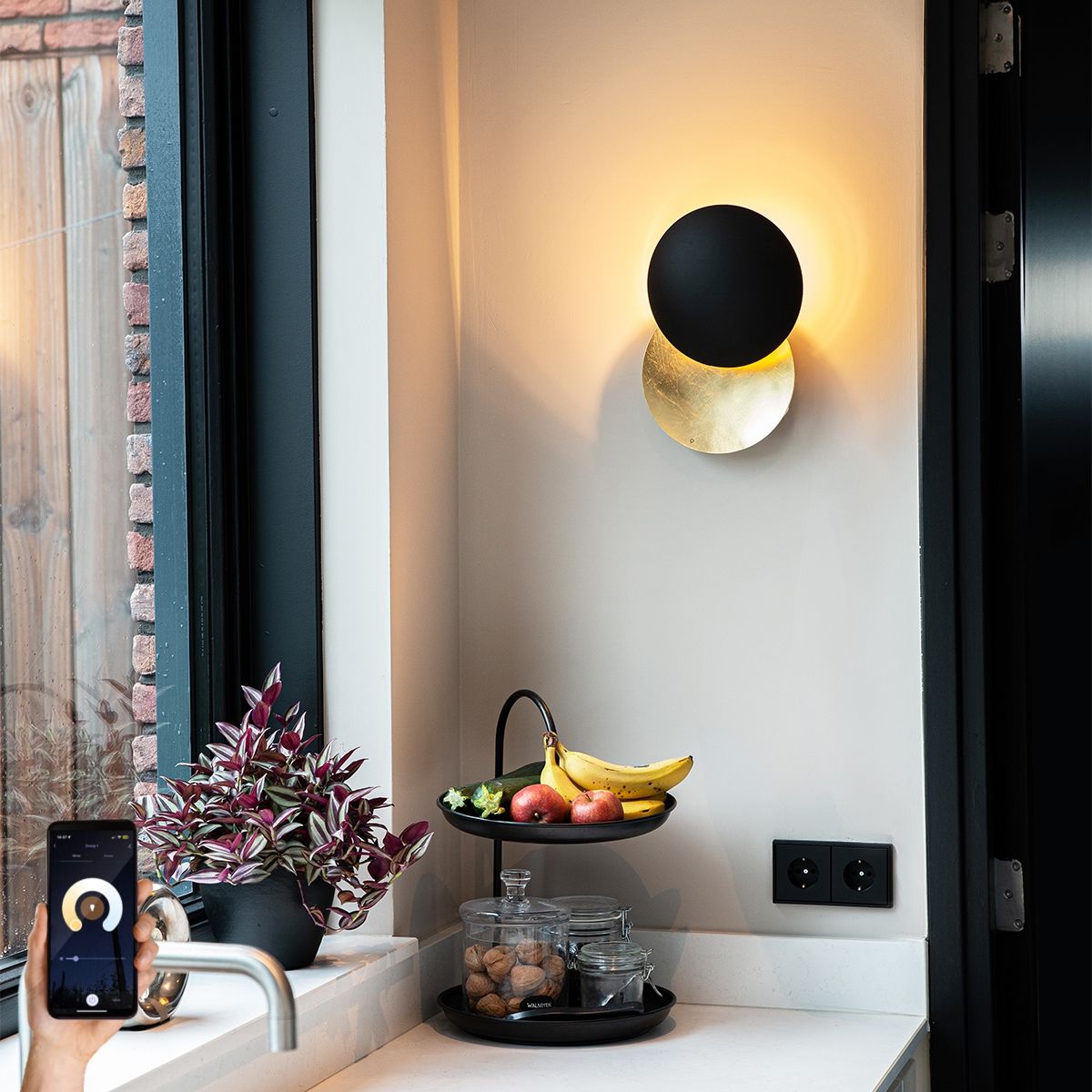 Smart wandlamp zwart met goud incl. Wifi G9 - Sunrise