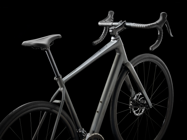 Trek Domane AL 2 Gen 4 Grey - Racercykel - 2025