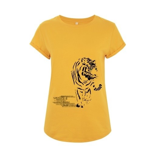 Camiseta feminina com estampa de tigre amarelo, um totem animal.