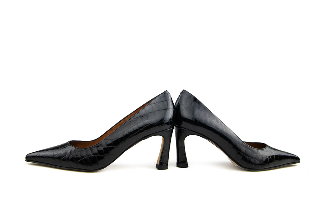 Ángel Alarcón Pump Manati Black