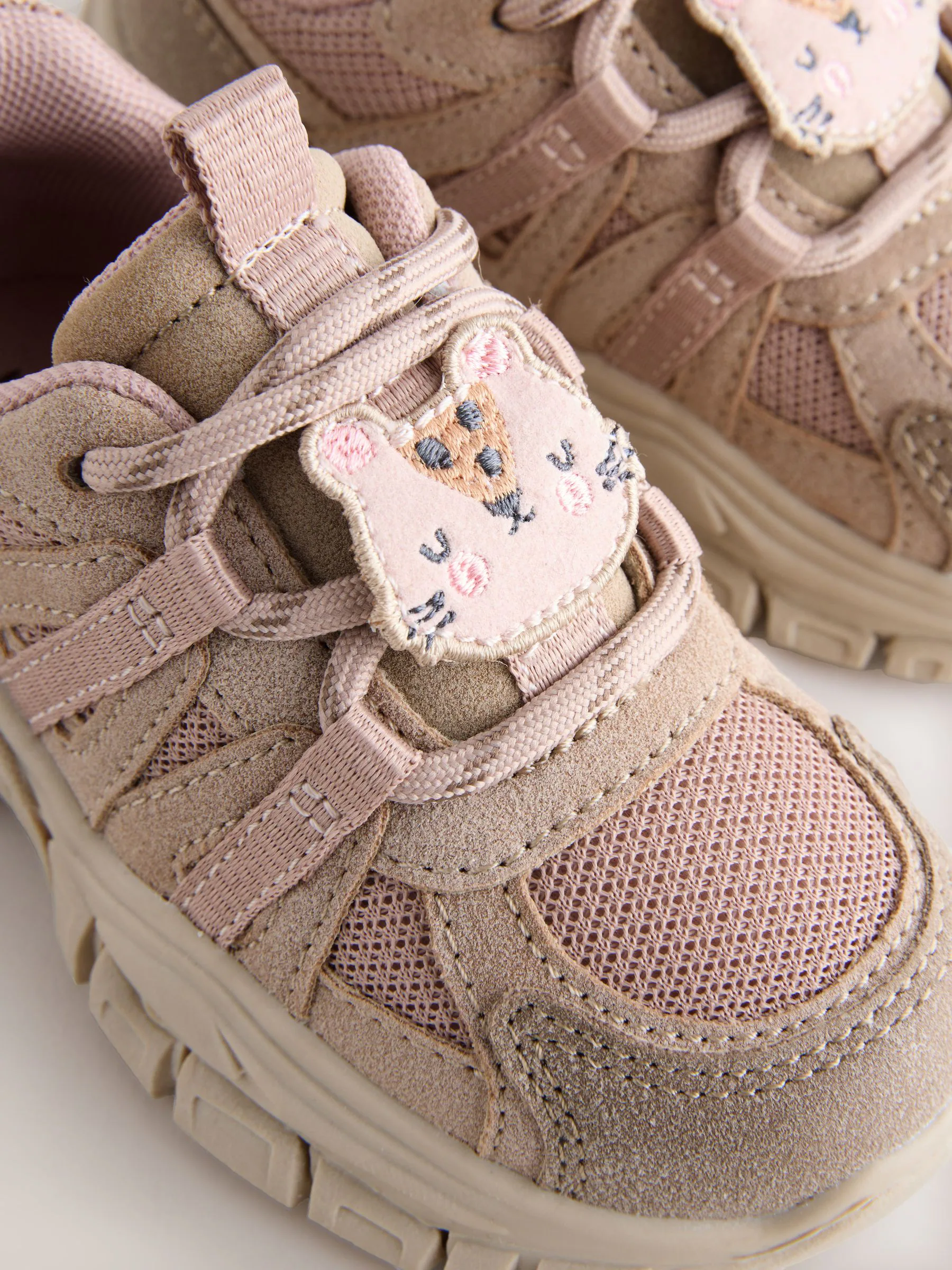 Mokkabruin met bee - Sneakers met dikke zool