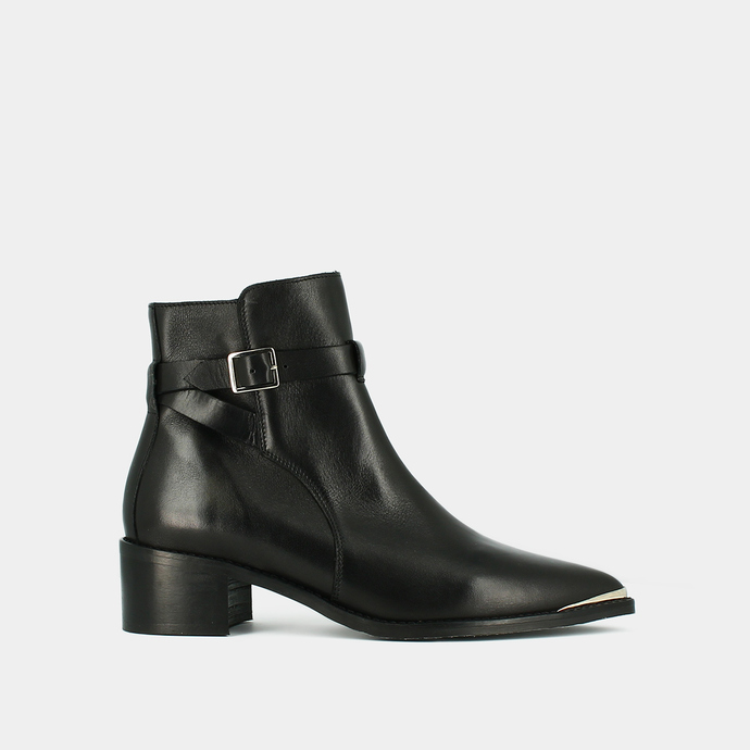 Boots à bouts pointus  en cuir noir