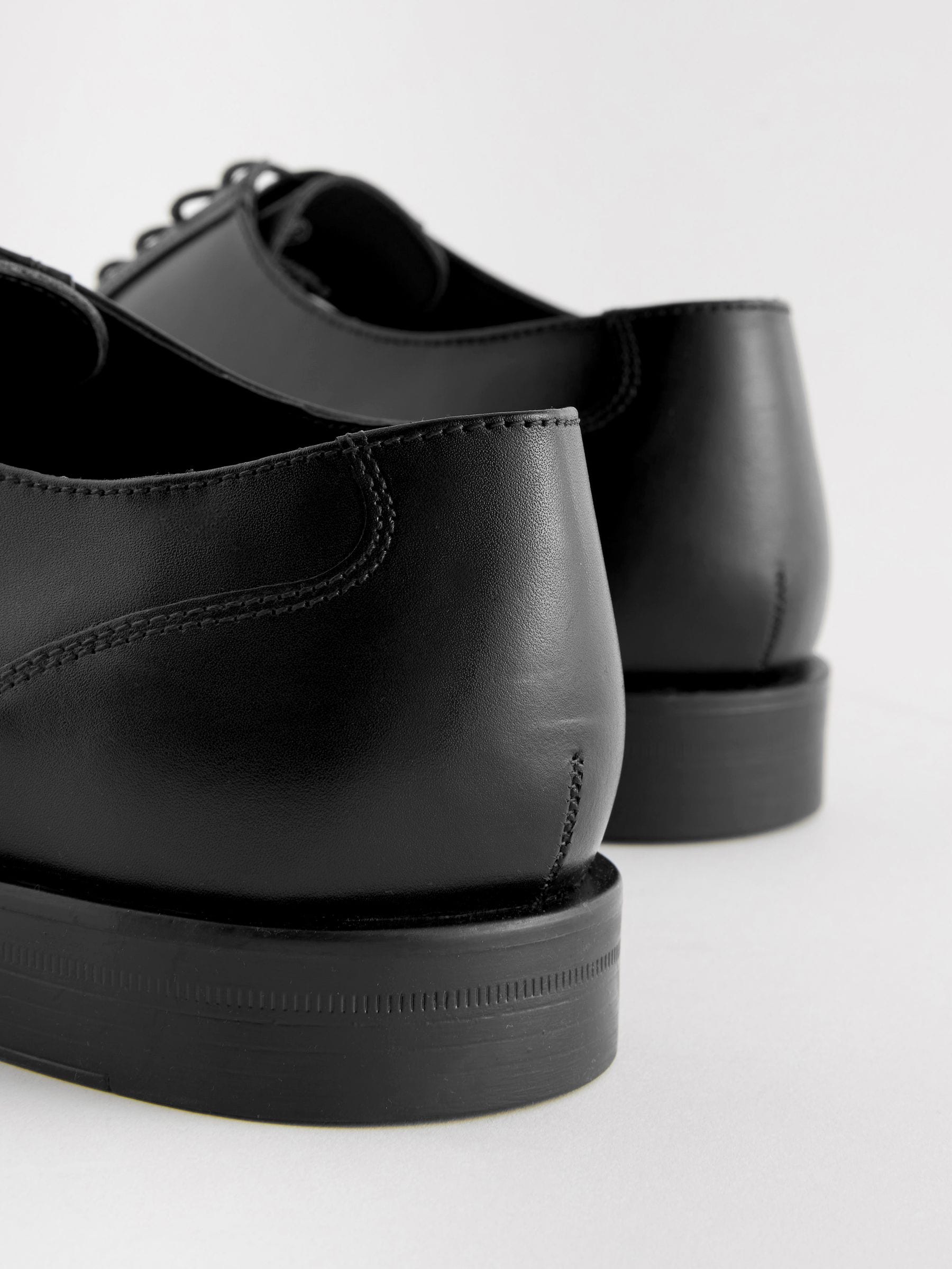 Zwart - Standaard pasvorm - Leren Oxford schoenen met neusstuk