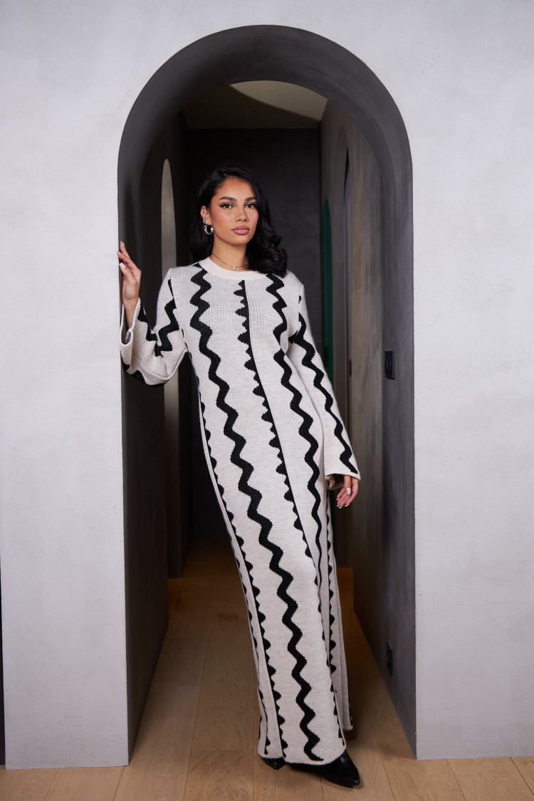 Robe longue à motif bicolore écru et noir