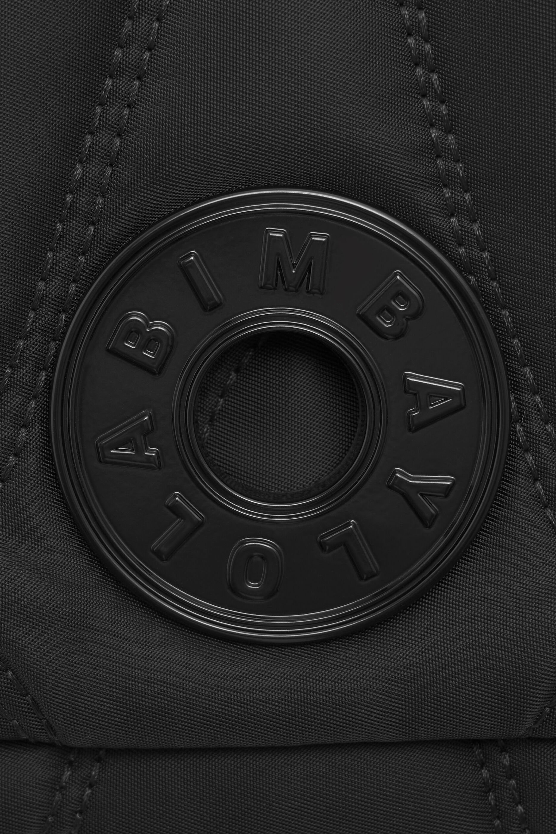Bolsa de ombro pequena em náilon preto