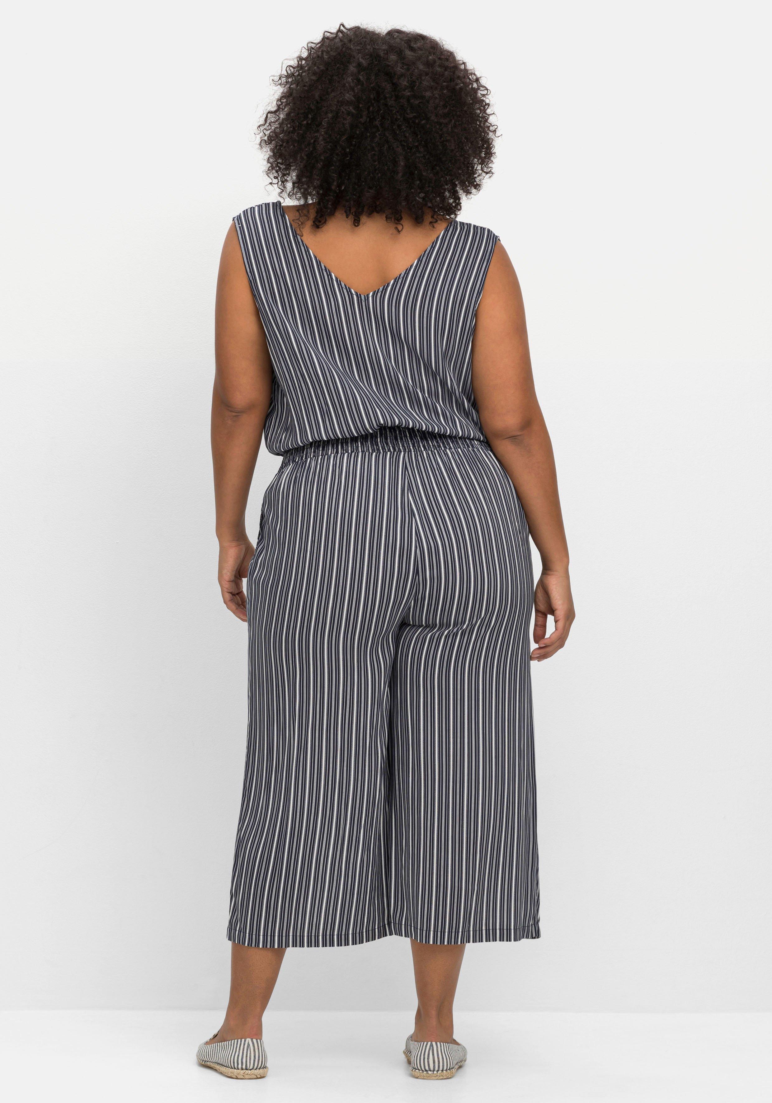 Strand-Jumpsuit in Wickeloptik