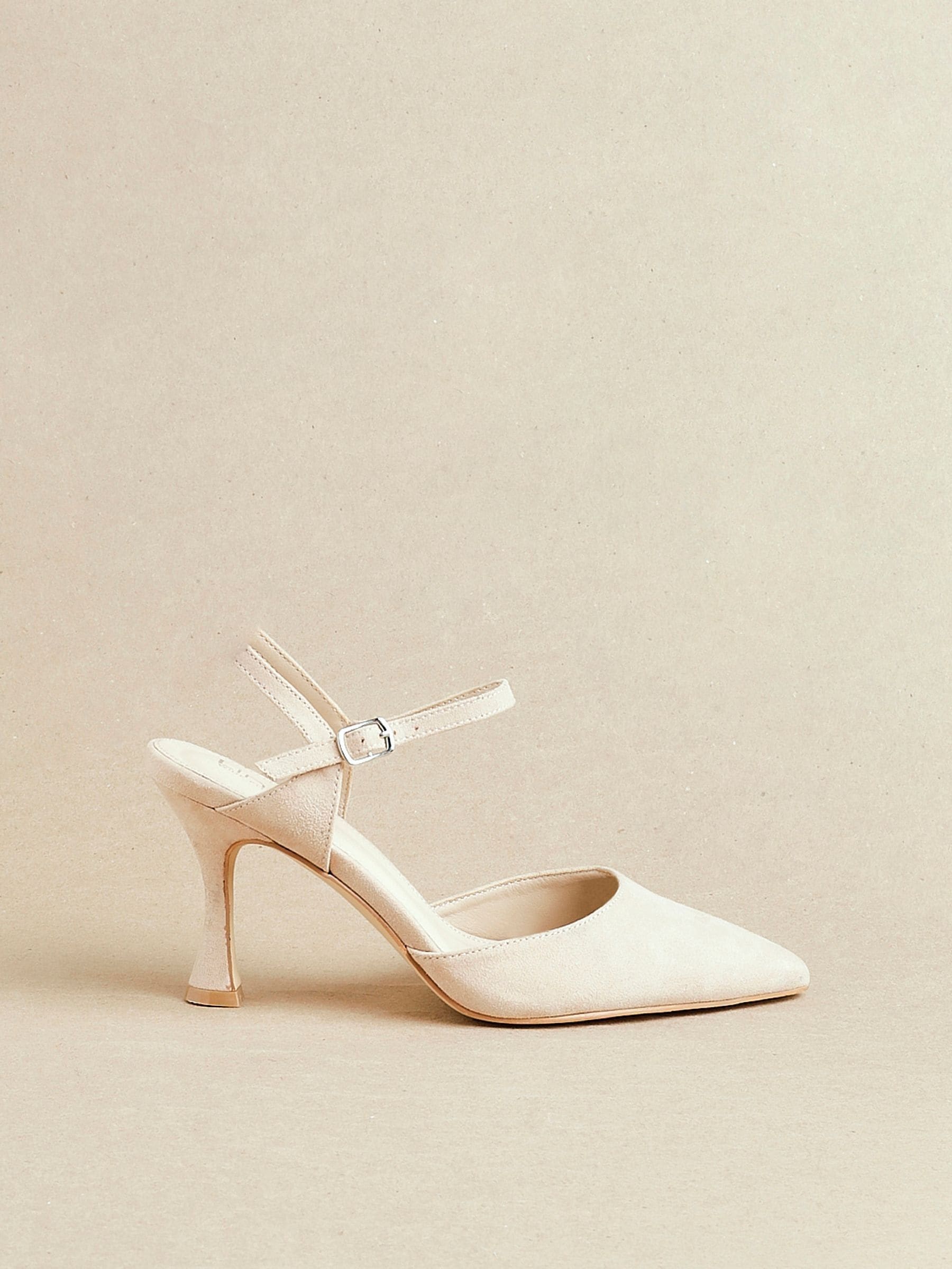 Licht beige - Linzi Duet pumps met enkelbandje, hak en wijde pasvorm