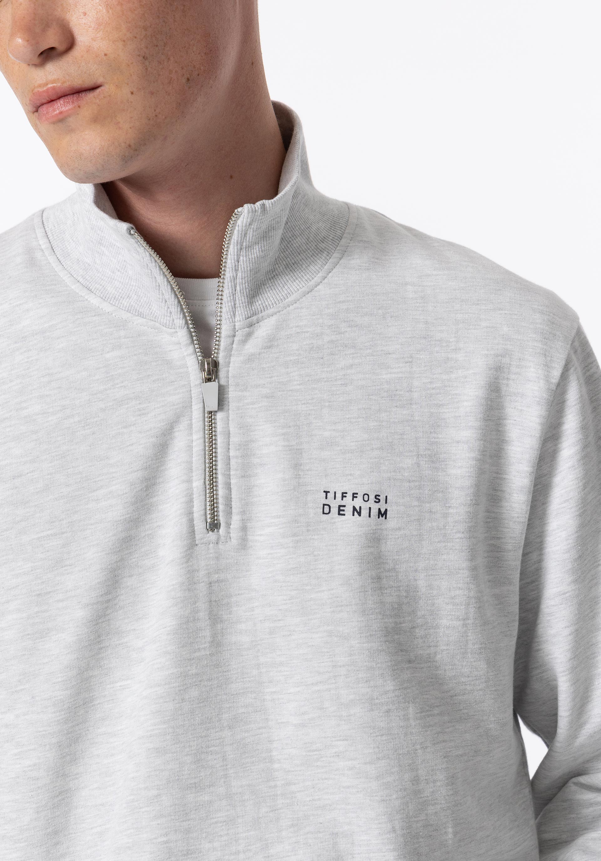 Sweatshirt com Fecho