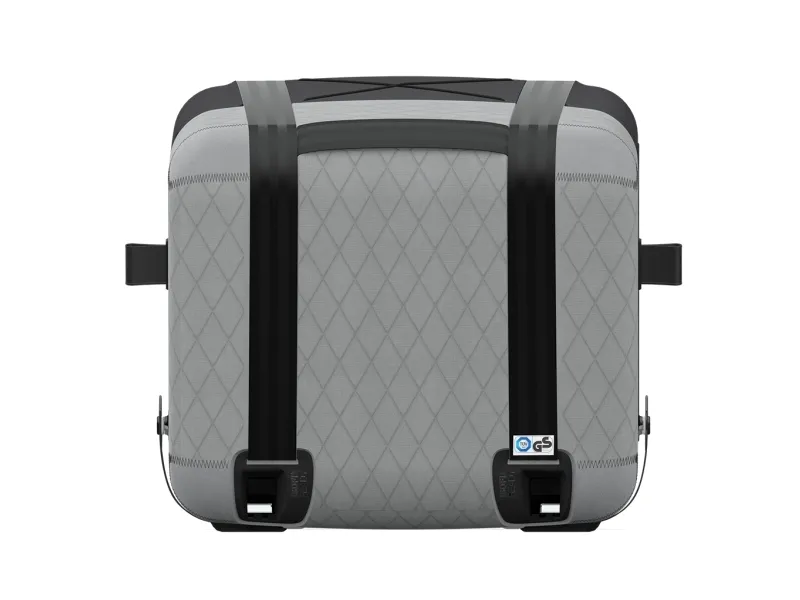 Caree cool grey