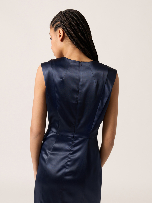 Robe courte en fourreau