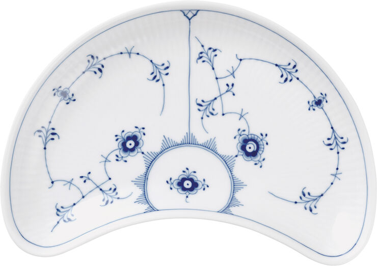 Royal Copenhagen Blue Fl Pl Dish Half Moon Shaped 22cm Hvid