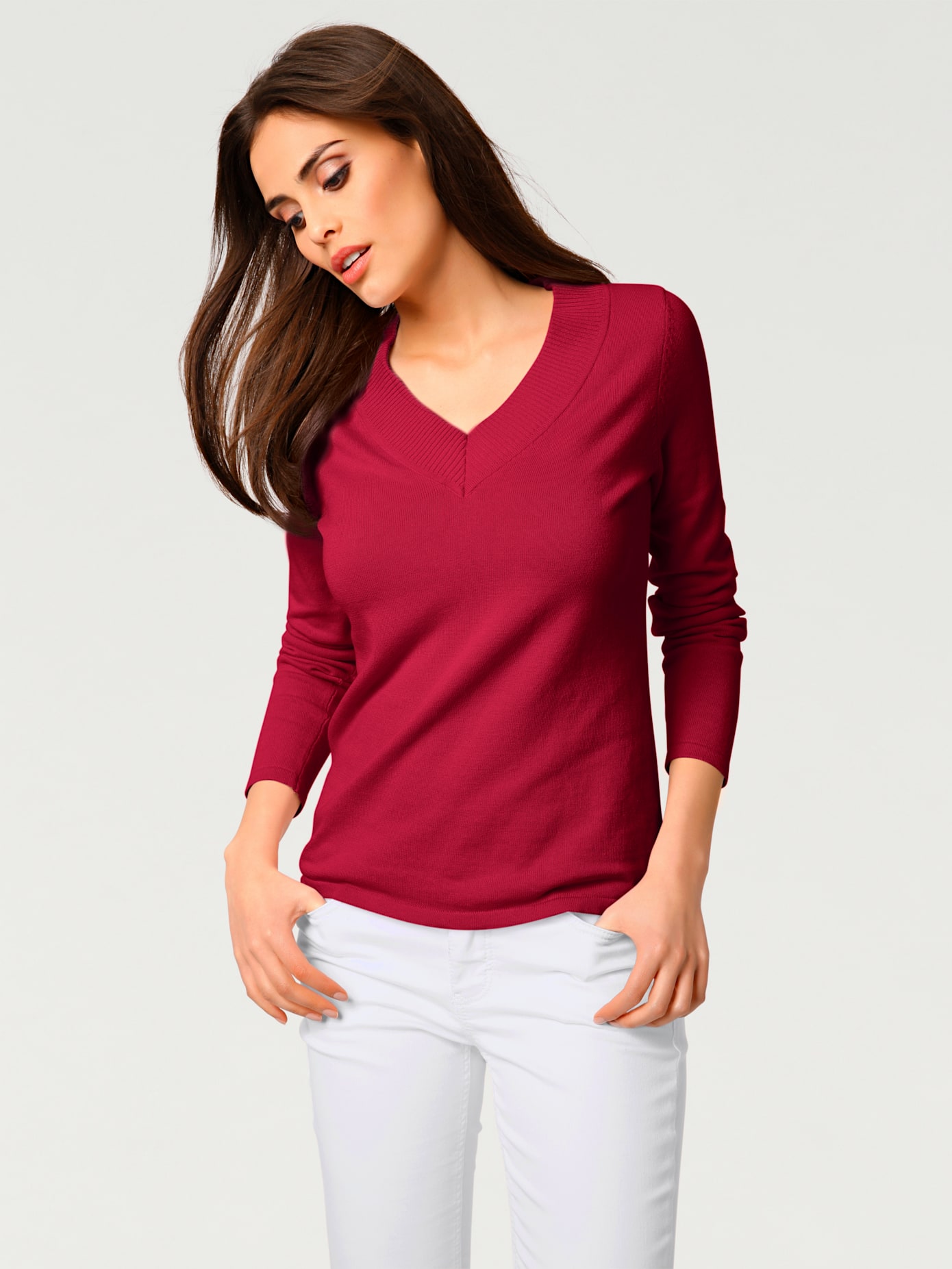 Joli pull basique à encolure en v