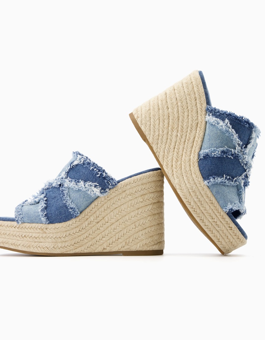 Sandálias de juta com patchwork de jeans
