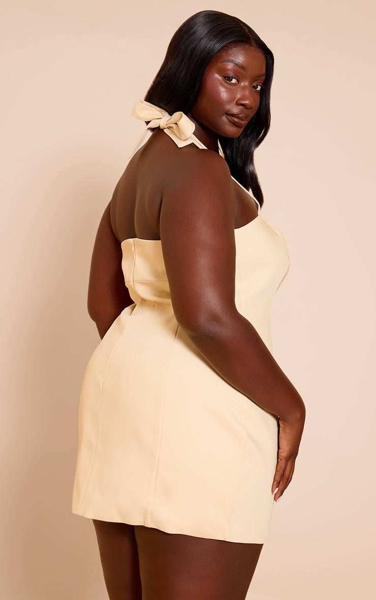 Amande Robe Courte Grande Taille Tissée Col Licou Détails Boutons