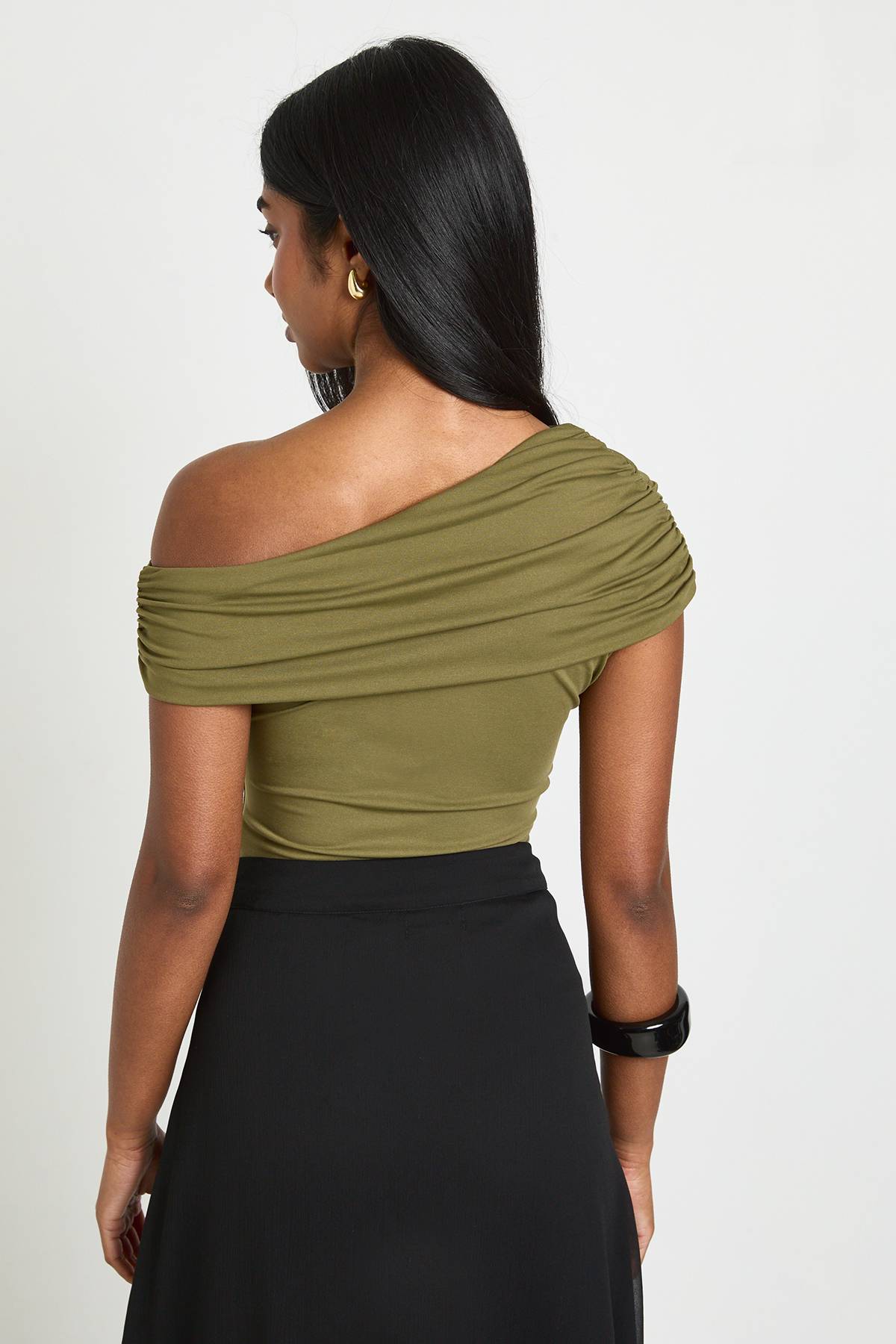 boohoo Body Moulant Mat À Épaules Dénudées