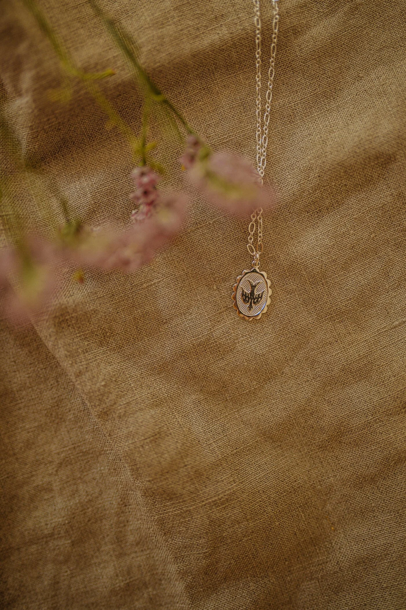 THÉMIS - Collier colombe doré à l'or fin | Argent