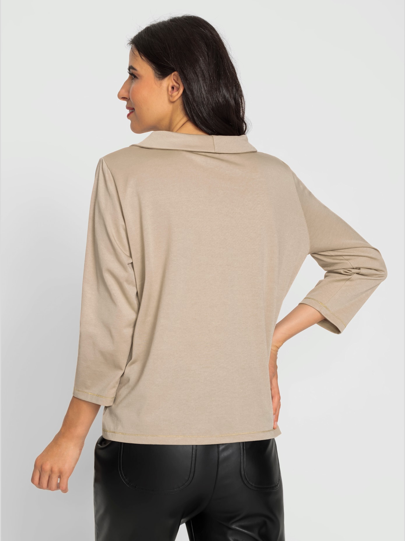 T-shirt application en strass