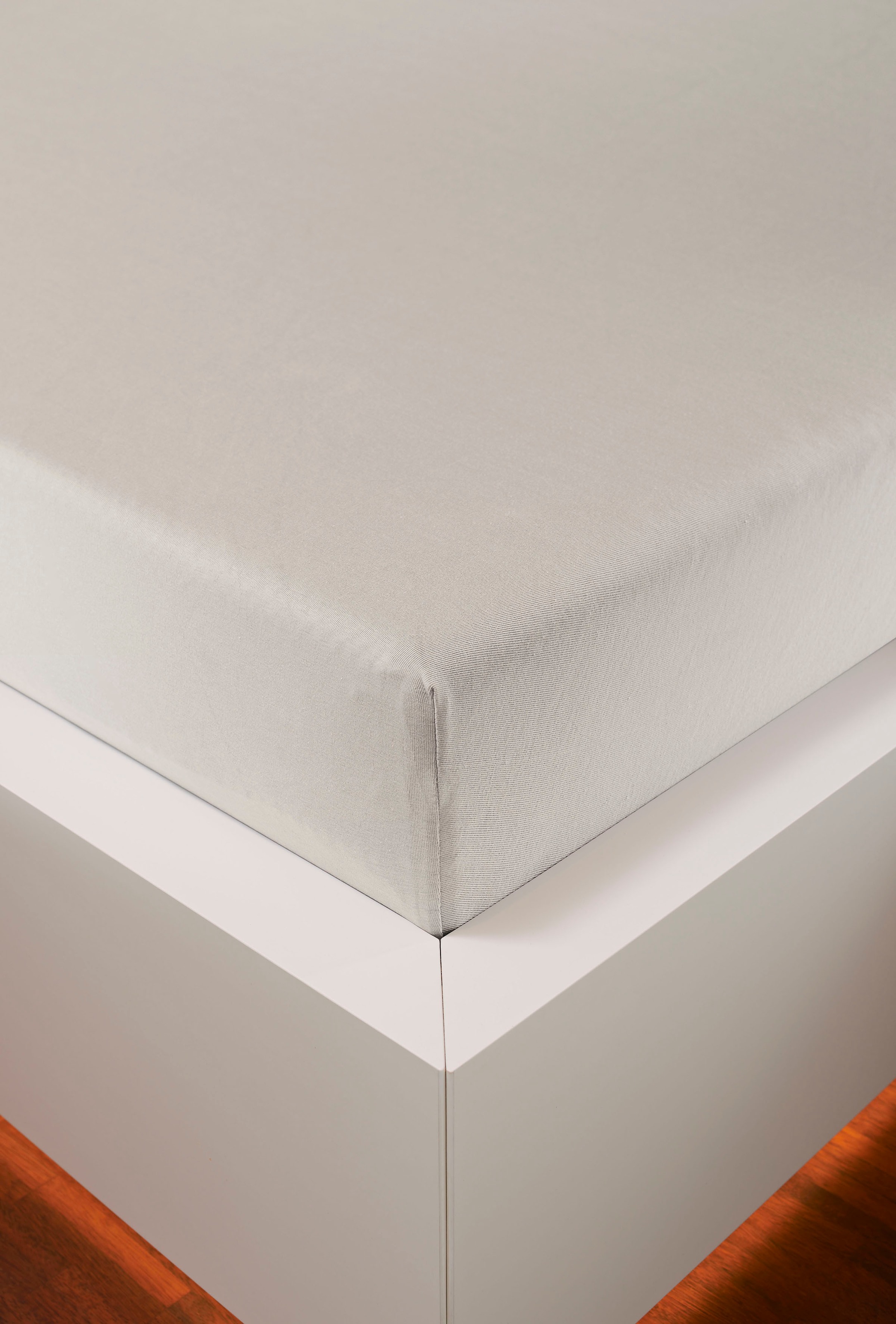 bellana Spannbettlaken »Jersey-Elasthan deluxe in Gr. 90x200, 140x200 oder 180x200, für Topper« aus Baumwolle, für Matratzen bis 10 cm Höhe, Bettlaken, Spannbetttuch