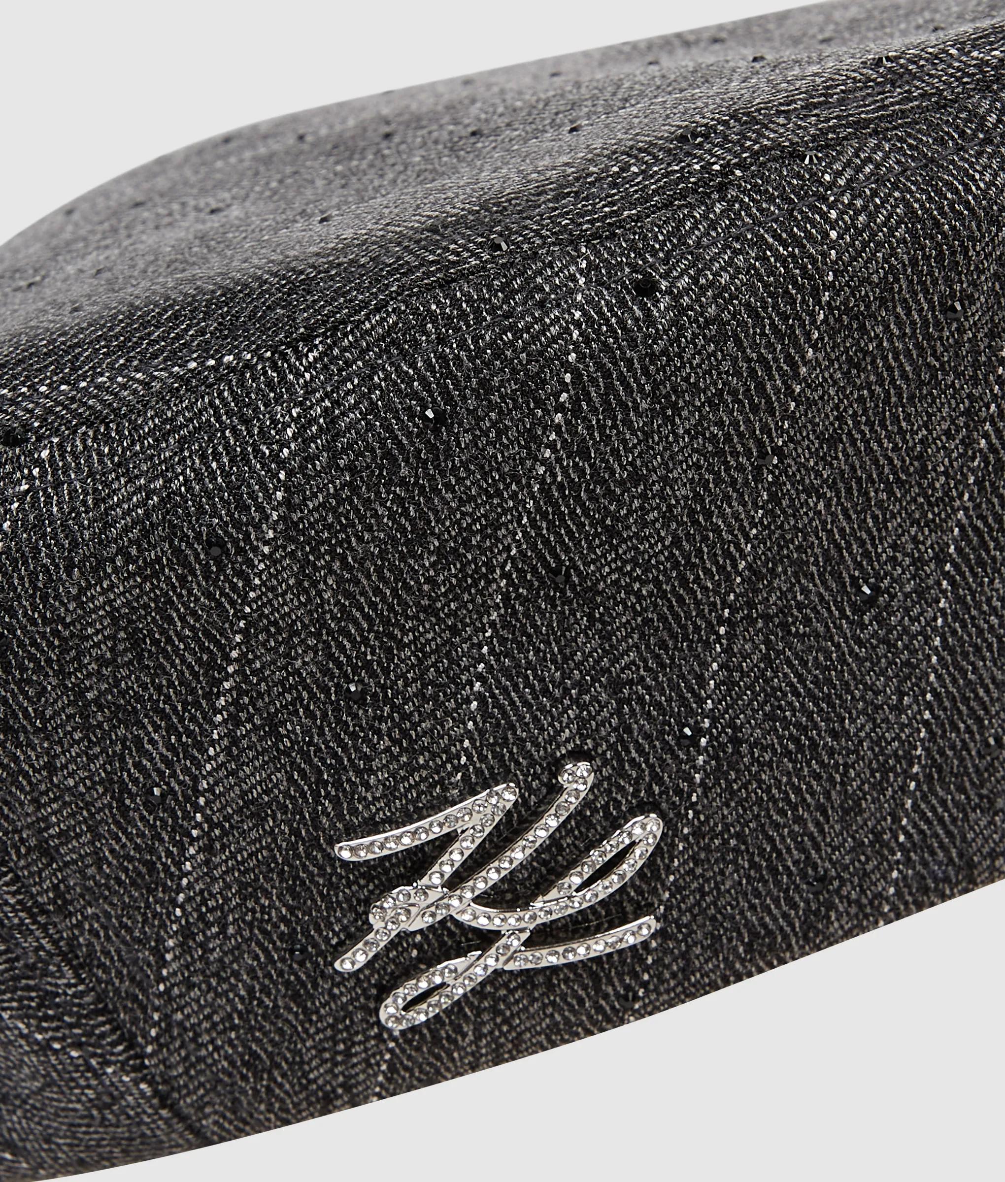K/Autograph pet met pinstroken