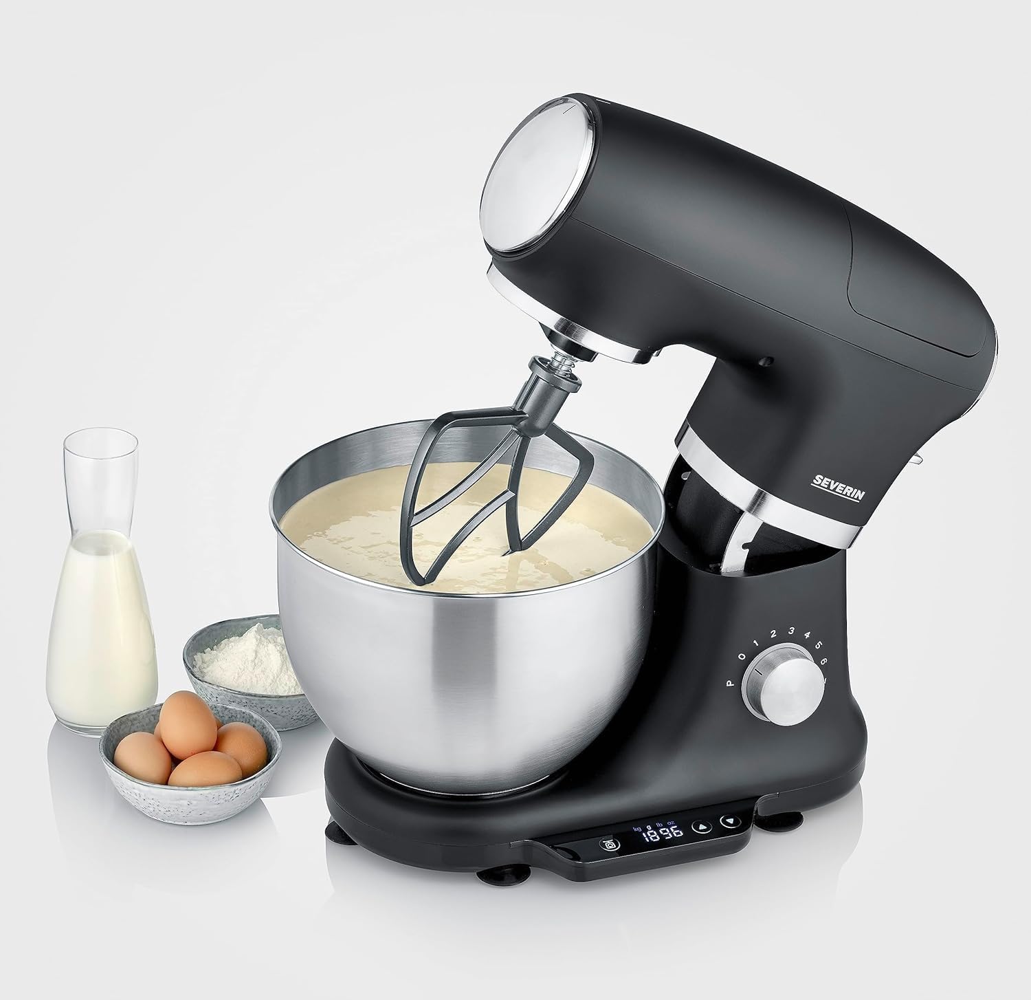 SEVERIN Robot de cuisine avec balance intégrée, robot ptissier pour 3 kg de pte ou 5,5 L, robot ménager robuste avec crochet à pétrir, batteur plat et fouet, 1 000 W, noir, KM 3898