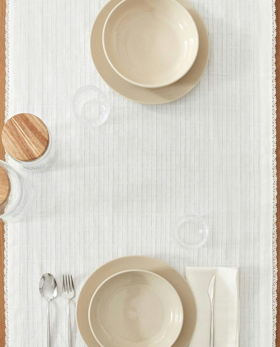 Caminho de mesa Jacquard