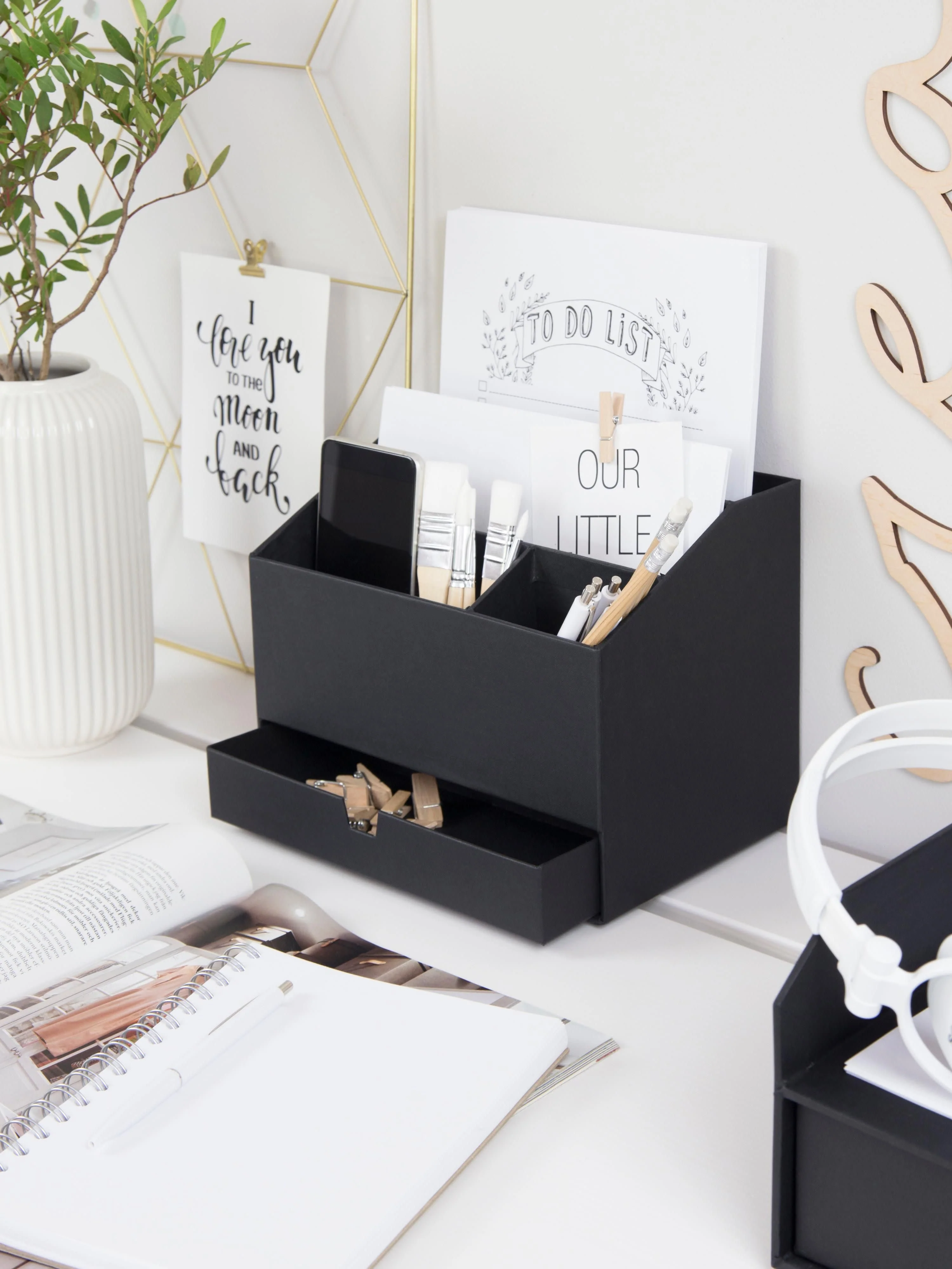 Bureau organizer Greta