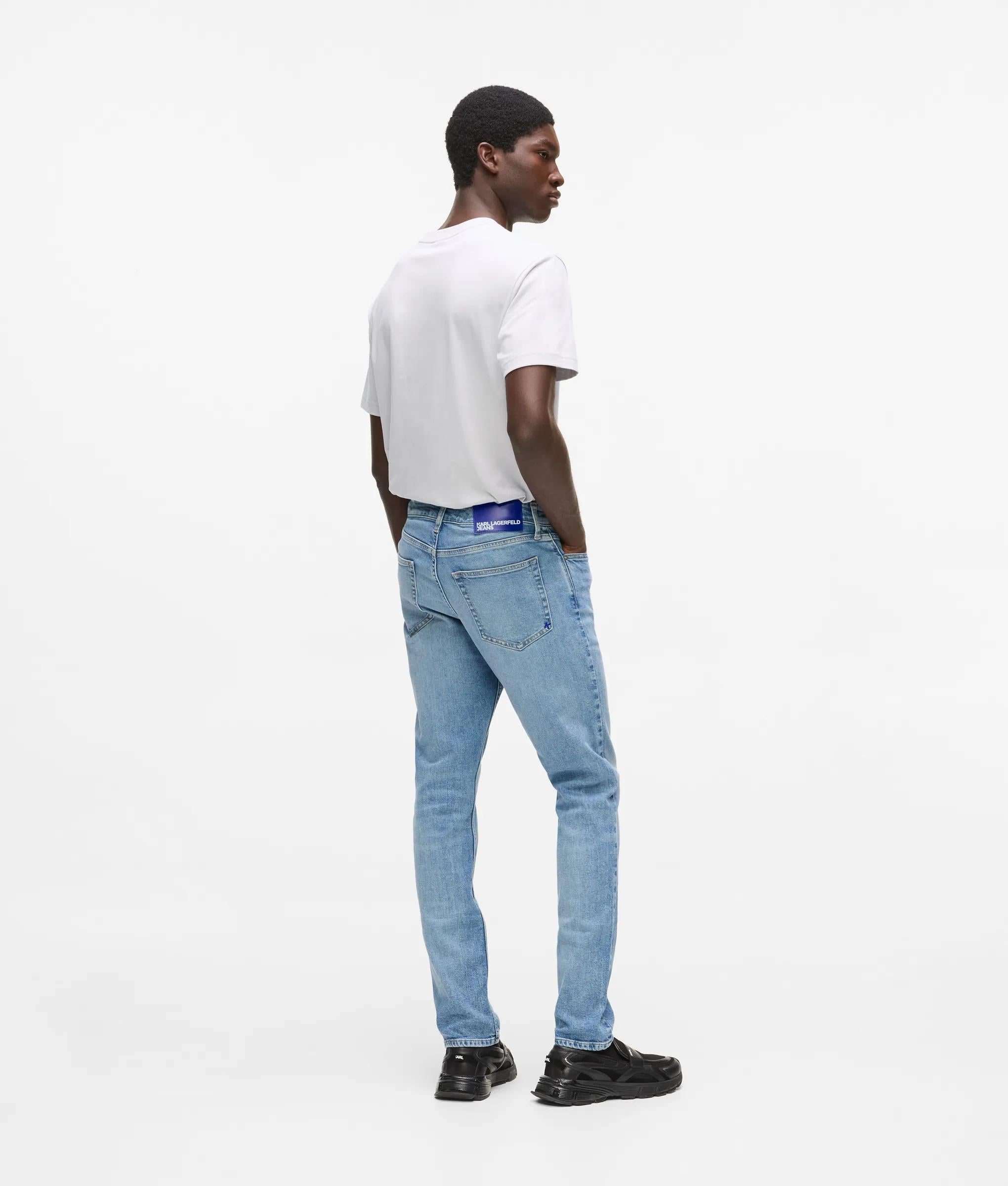 Lichtblauwe slank jeans