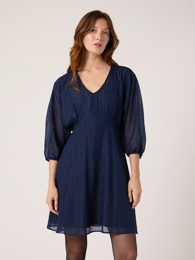 Robe courte à manches longues
