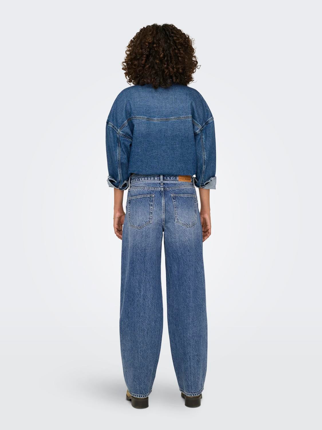 ONLGIANNA Mittlere Taille Ballon Schnitt Jeans Medium Blue Denim