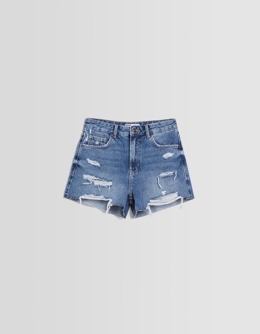 Calções jeans rasgados com bolsos
