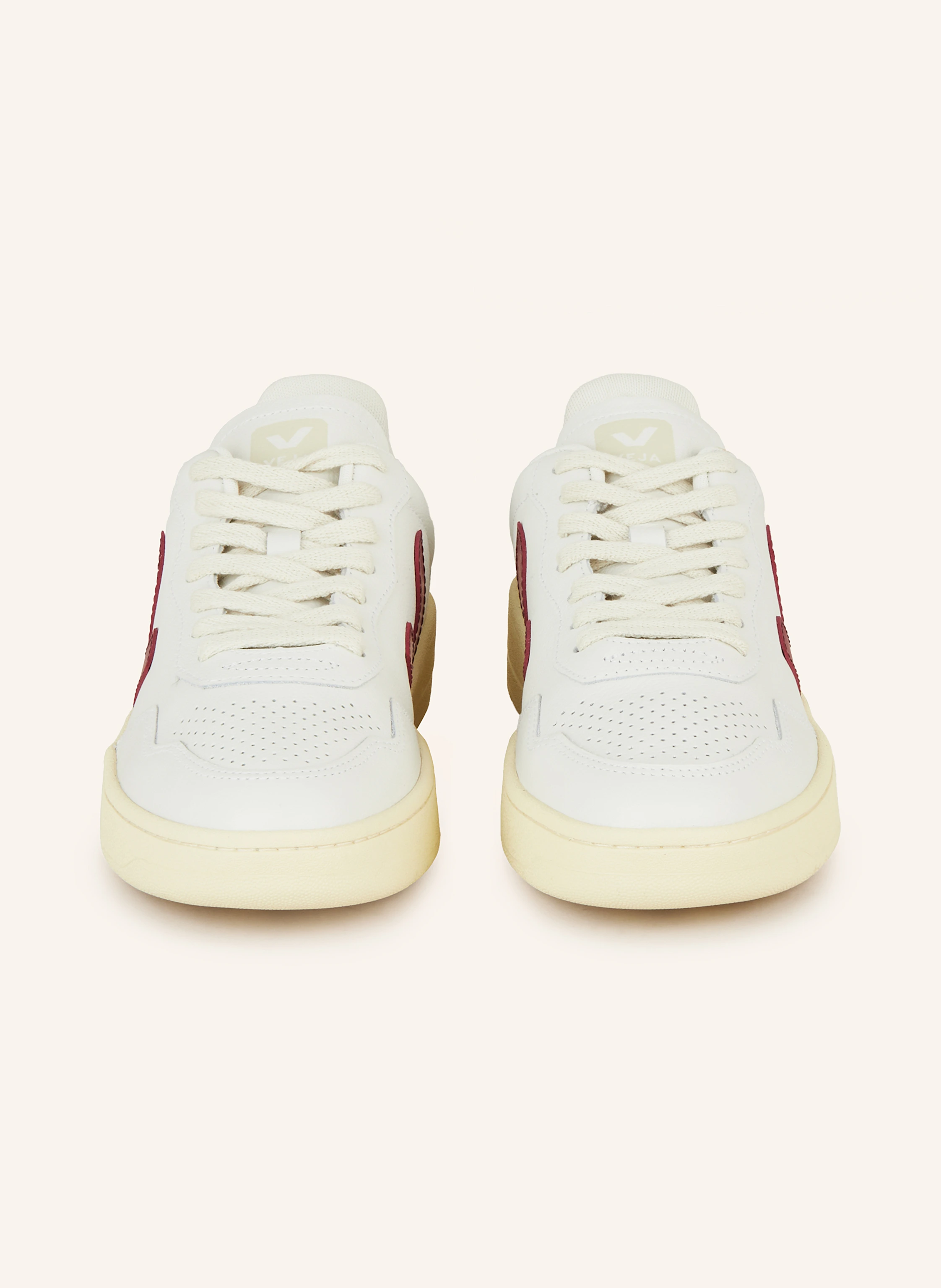 VEJA Sneaker V-90