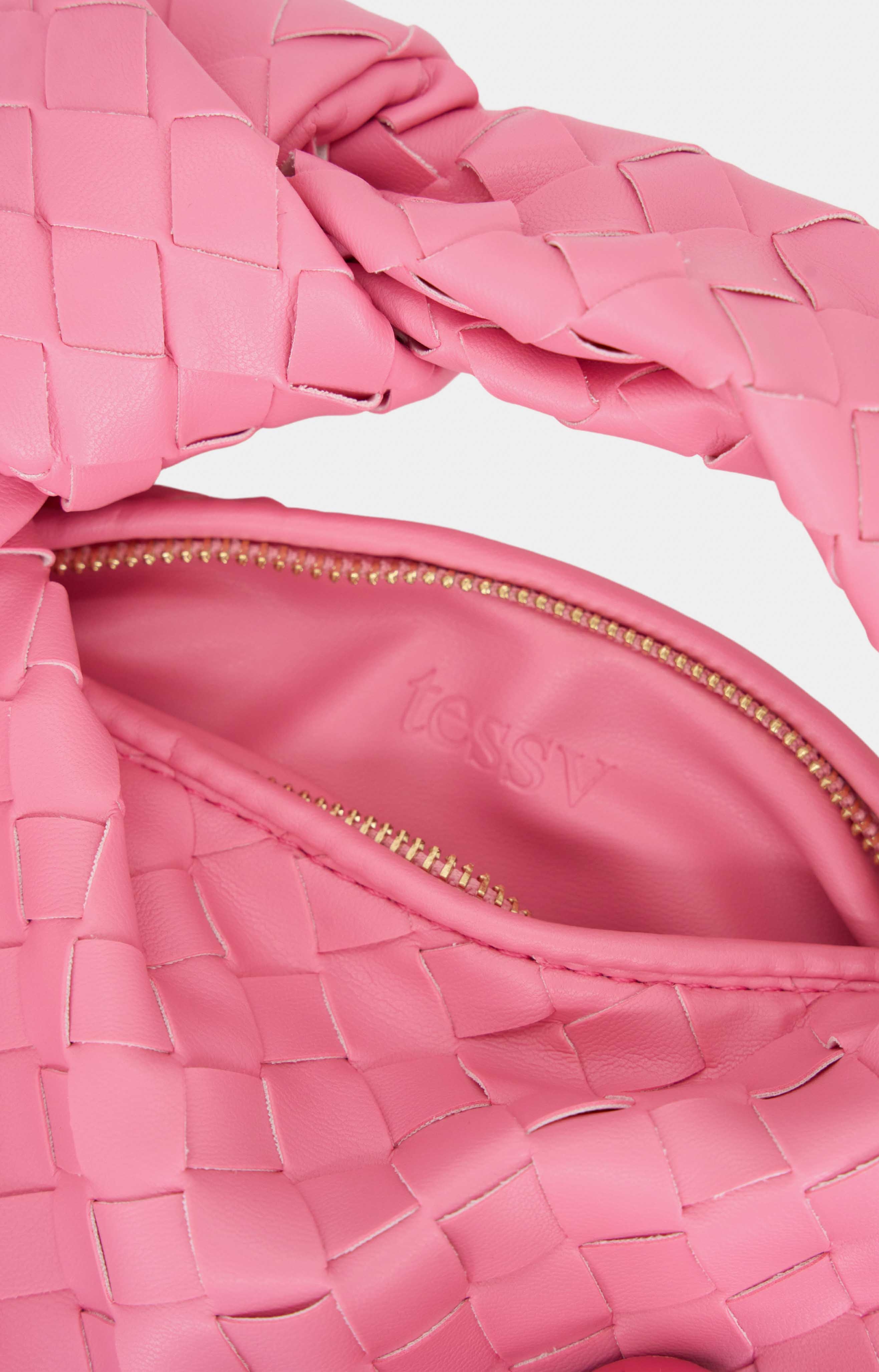 Emily tas roze