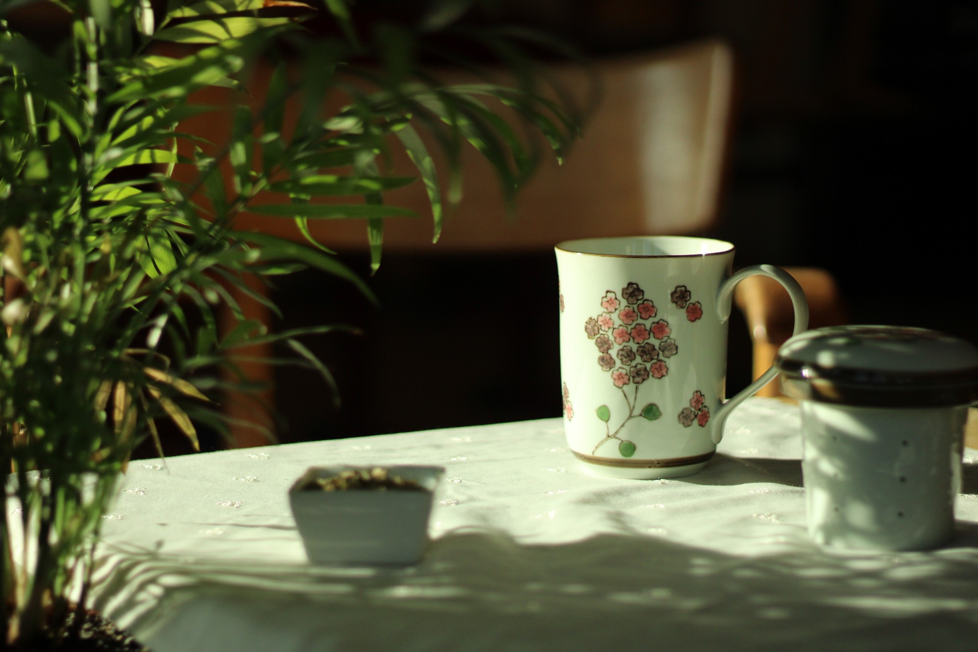 Teetasse 'Blossom' mit Teesieb, weiß/multicolor, H 13,5 cm, Ø 8,5 cm zu 12,80