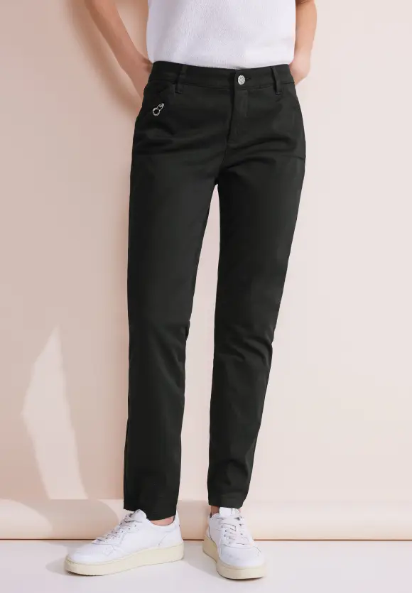Casual Fit Hose - Black
