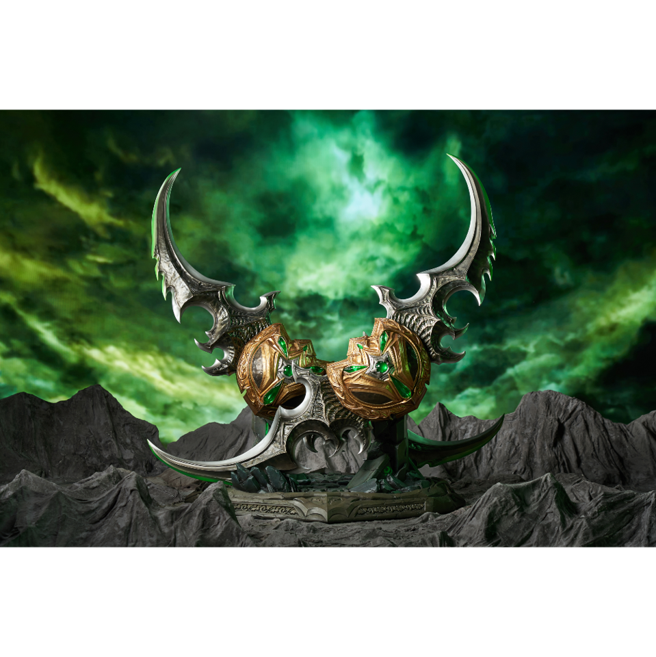 World of Warcraft- Warglaive of Azzinoth 2 units Replicas Scale 1/1 Bundle With Mount