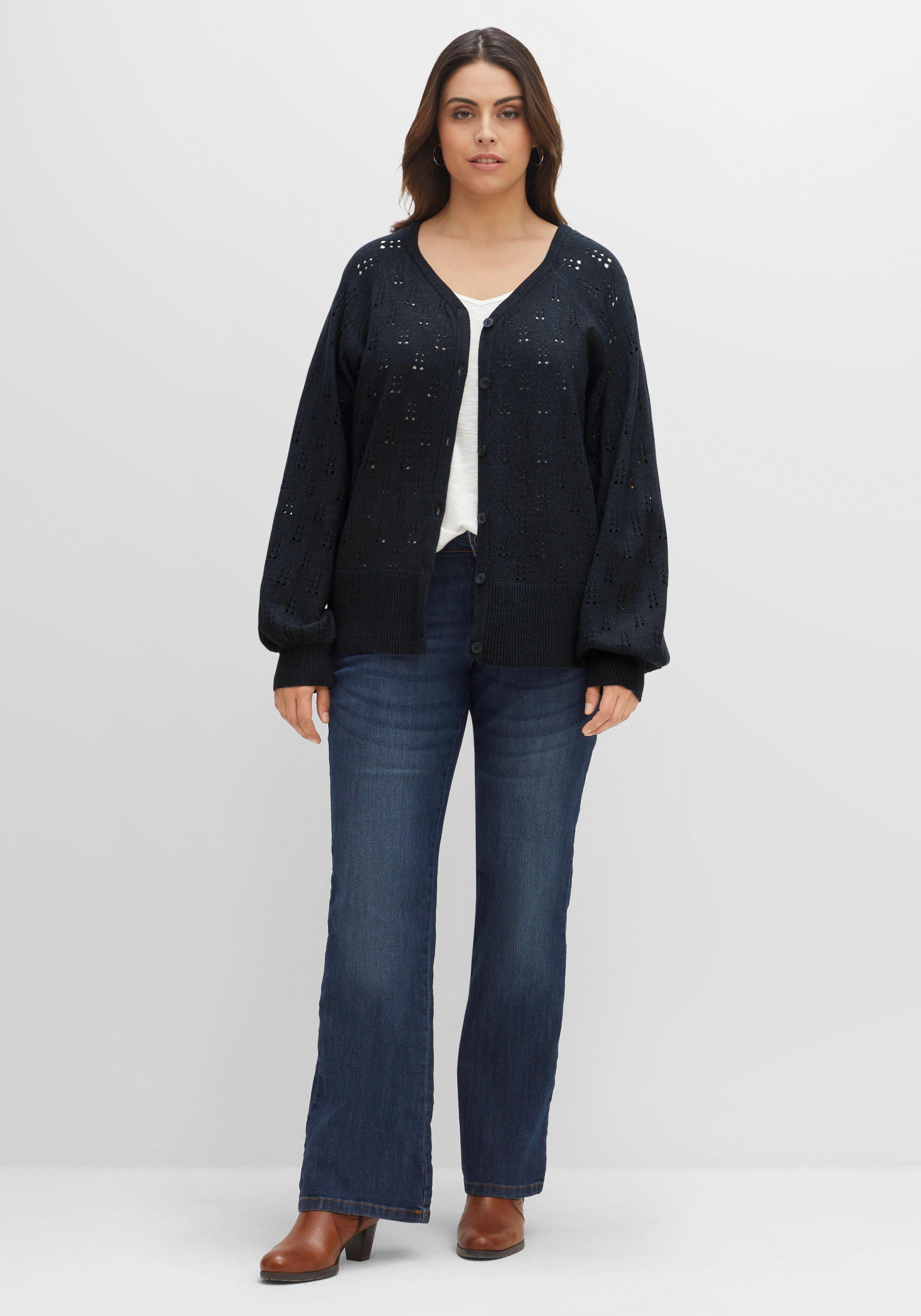 Strickjacke im Ajourmuster, mit weiten Ärmeln