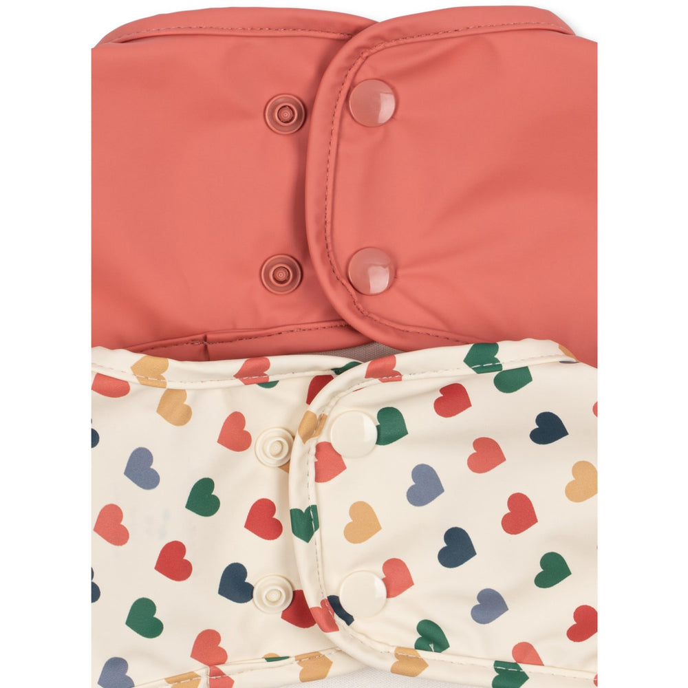 Køb Konges Sløjd Coeur Colore/Faded Rose 2 Pak Dinner Hagesmæk Med Ærmer