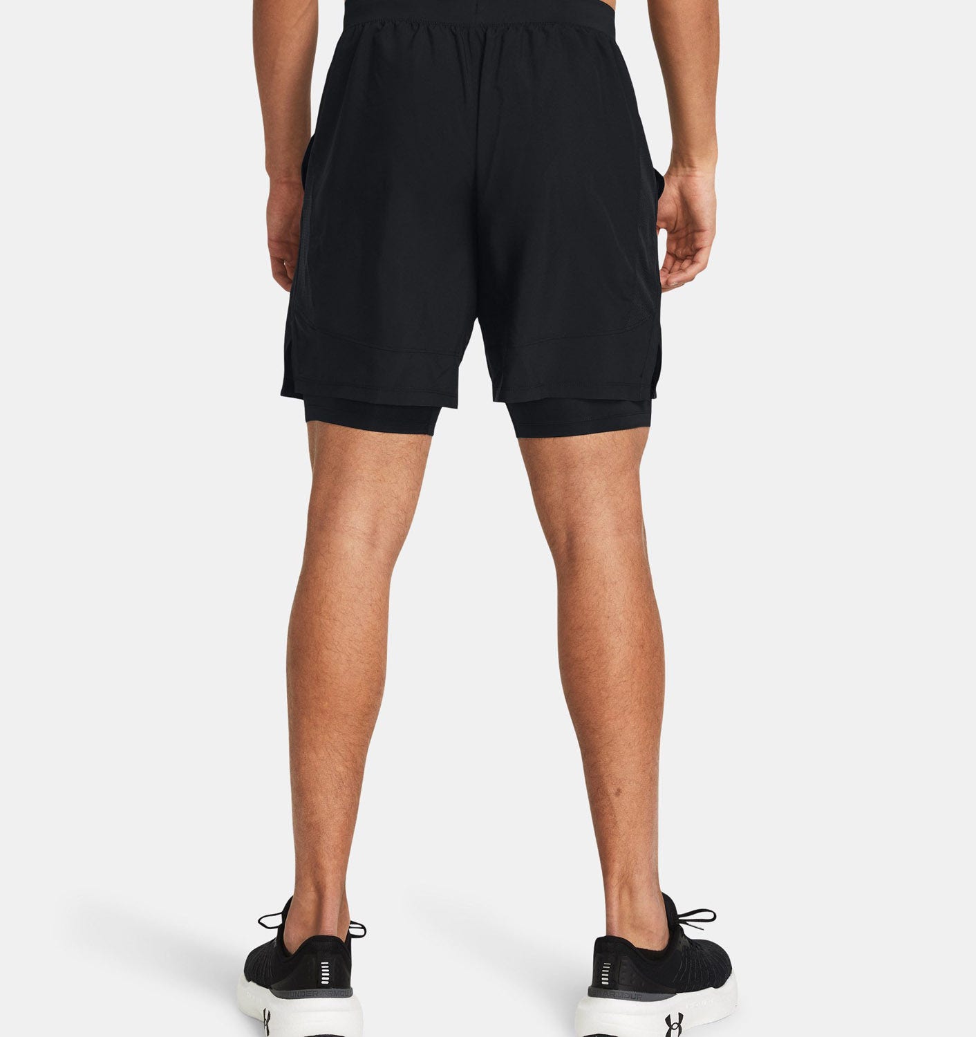 Under Armour  Launch 7