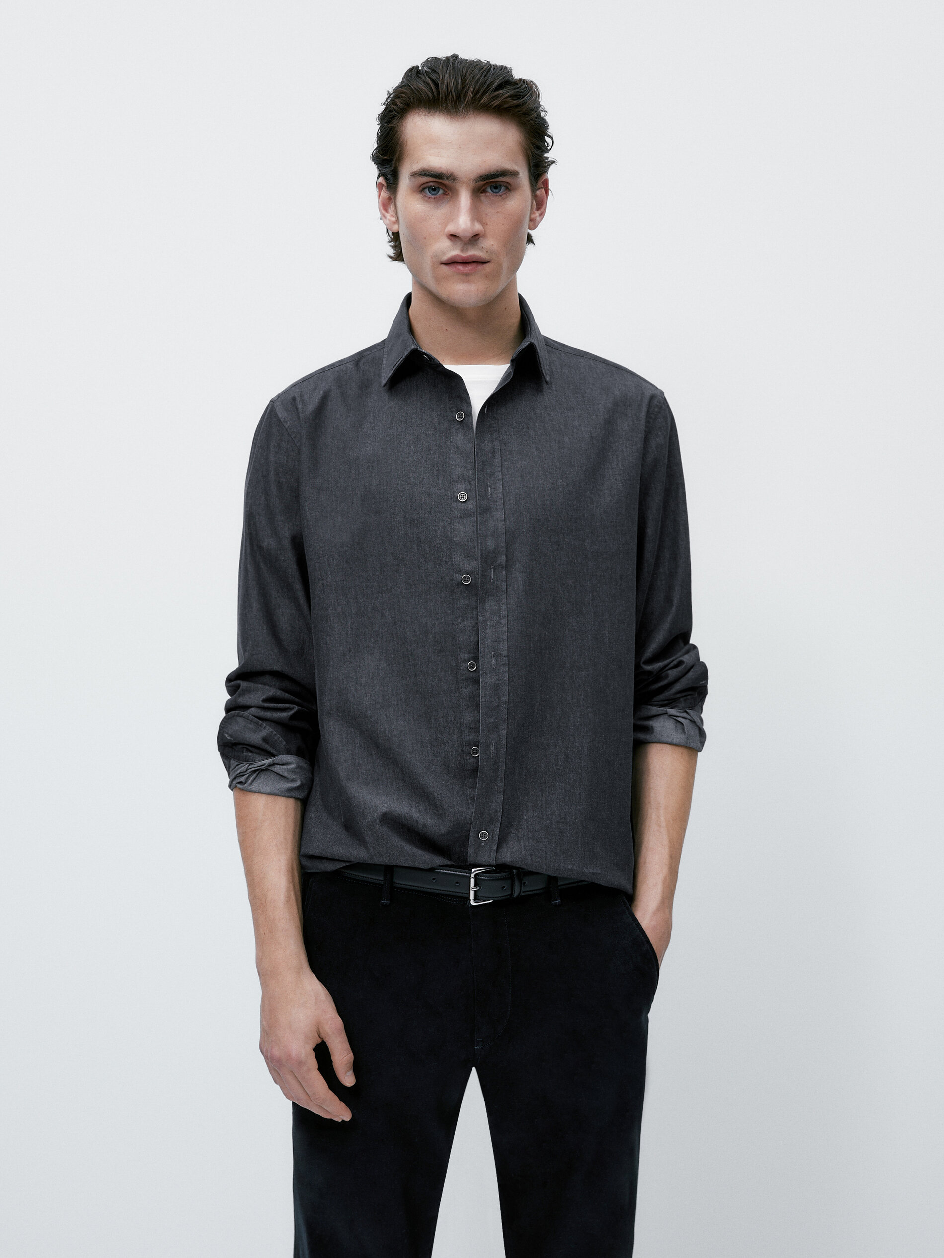 Camisa jeans de algodão lavado com modelagem regular - AZUL MARINHO