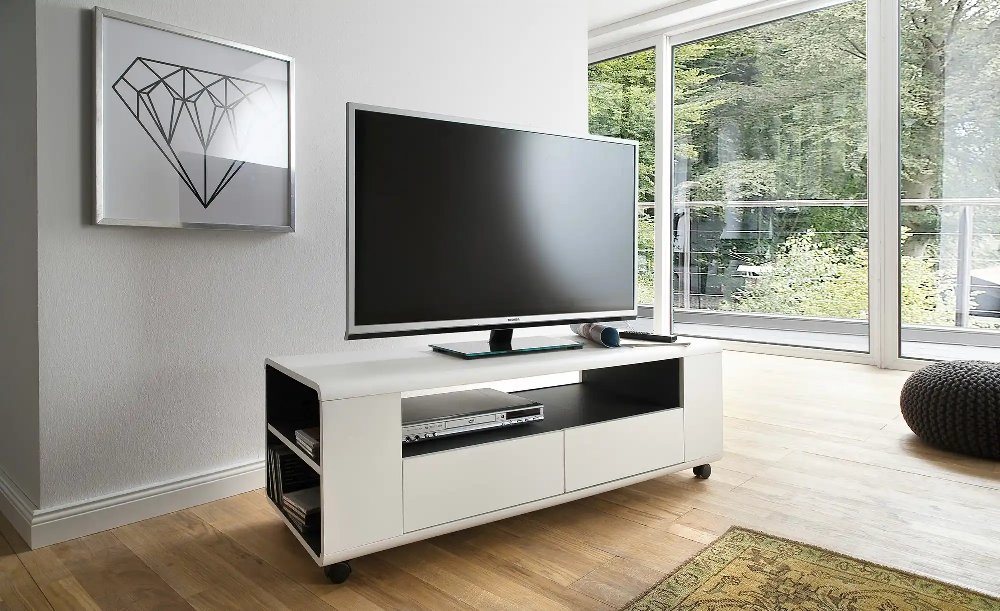 TV-Board auf Rollen Bibione
