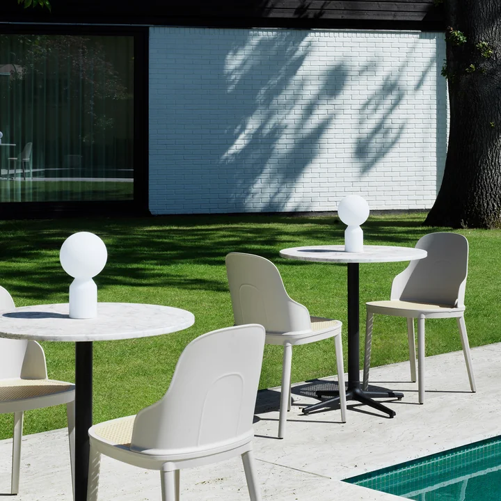 Normann Copenhagen - Yo LED Tischleuchte mit Akku, weiss, large, H 60 x Ø 40 cm