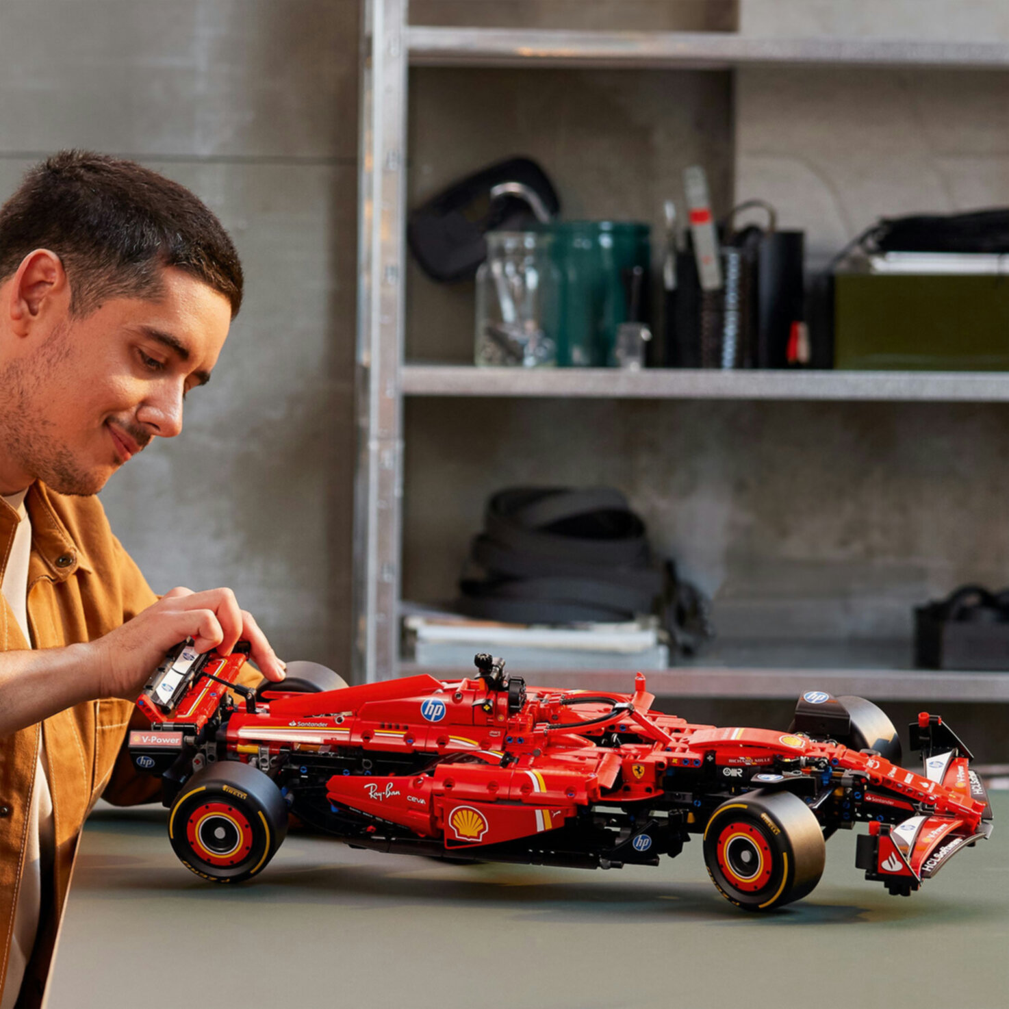 LEGO® Technic Ferrari SF-24 F1 Rennauto 42207 18+ Jahre