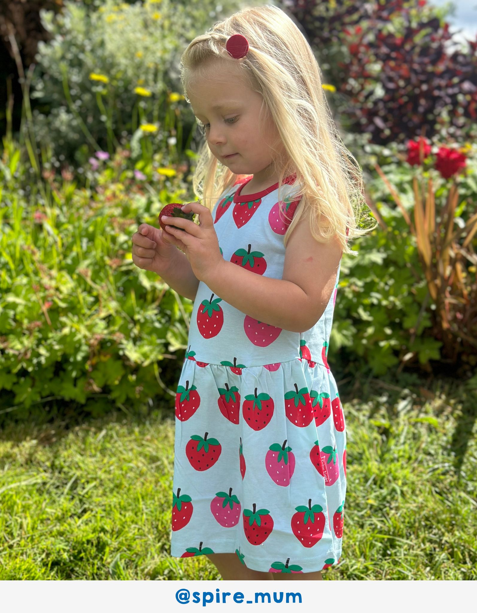 Toby Tiger Sommerkleid mit Erdbeer-Print