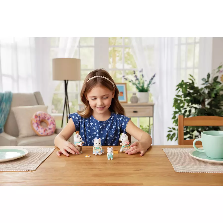 Sylvanian Families® Milchkatzen Familie
